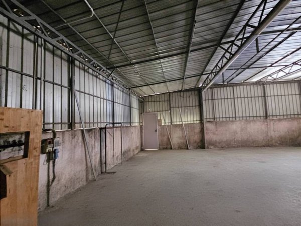 locale commerciale in vendita a Bassano del Grappa