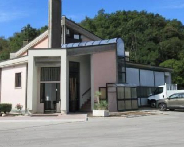 ufficio in vendita a Bassano del Grappa in zona San Michele