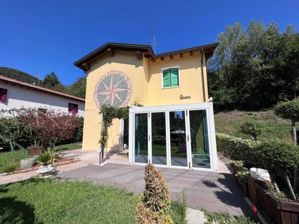 casa indipendente in vendita a Bassano del Grappa in zona San Michele