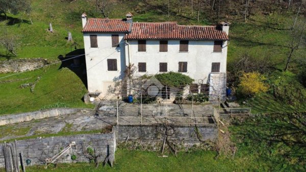 casa indipendente in vendita a Bassano del Grappa