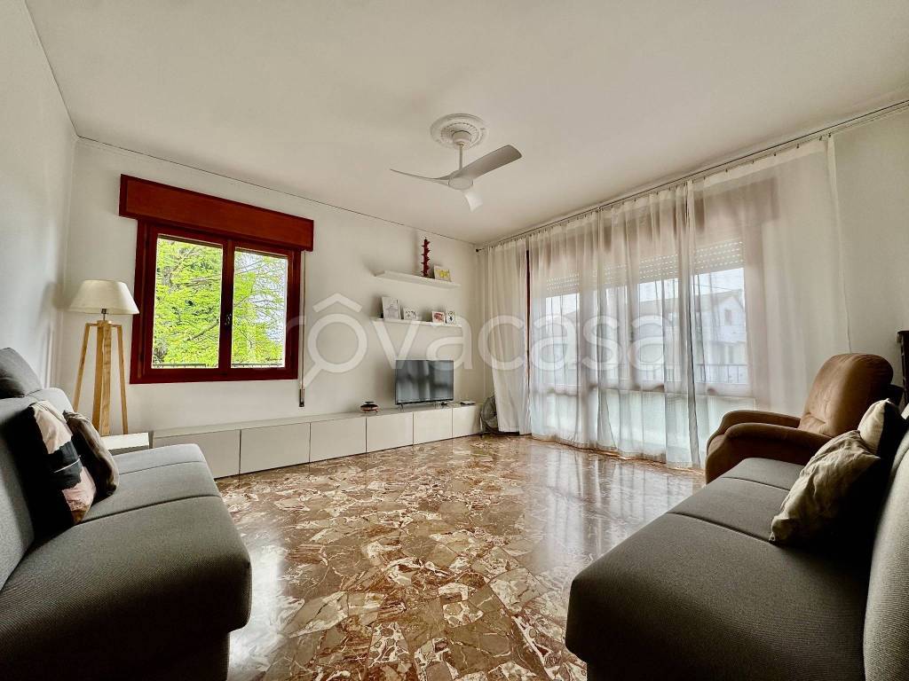 casa indipendente in vendita a Bassano del Grappa