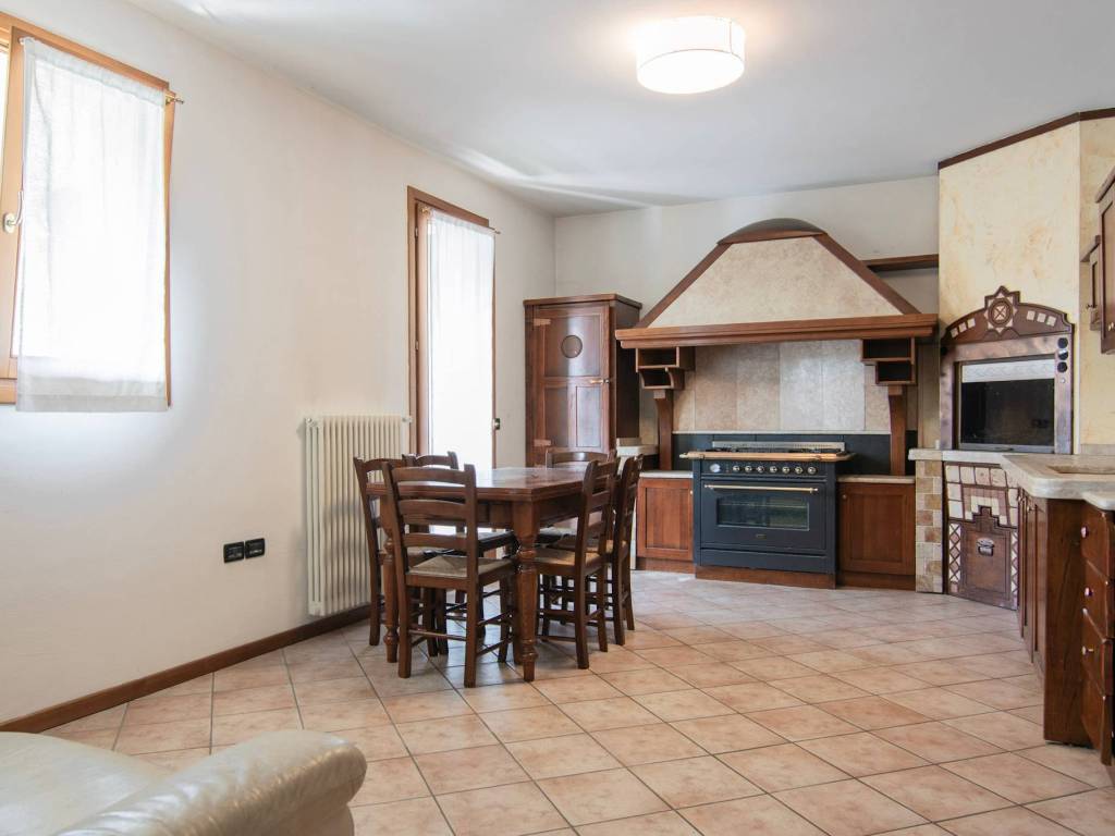 appartamento in vendita a Bassano del Grappa in zona San Michele