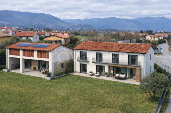 casa indipendente in vendita a Bassano del Grappa