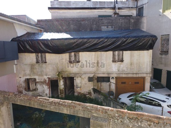 casa semindipendente in vendita a Bassano del Grappa