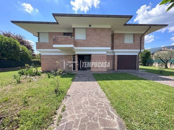 casa indipendente in vendita a Bassano del Grappa