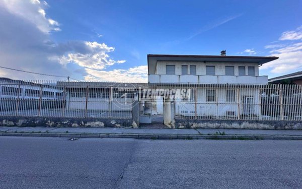 casa indipendente in vendita a Bassano del Grappa