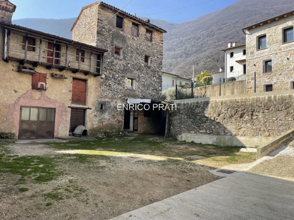 casa indipendente in vendita a Bassano del Grappa in zona Campese