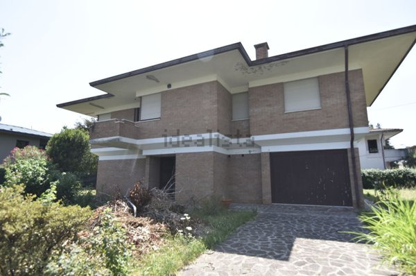 casa indipendente in vendita a Bassano del Grappa