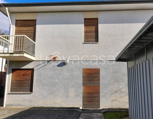 casa indipendente in vendita a Bassano del Grappa