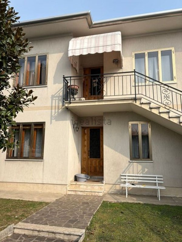 appartamento in vendita a Bassano del Grappa in zona Marchesane