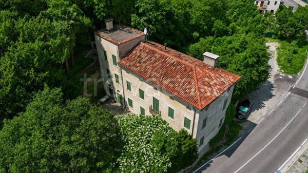 casa indipendente in vendita a Bassano del Grappa in zona Sant'Eusebio