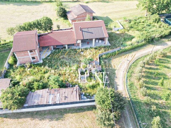 casa indipendente in vendita a Bassano del Grappa