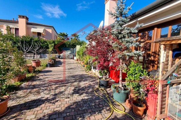 casa indipendente in vendita a Bassano del Grappa