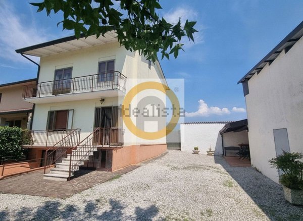 casa indipendente in vendita a Bassano del Grappa
