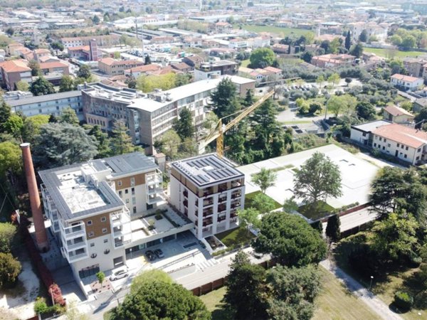 ufficio in vendita a Bassano del Grappa