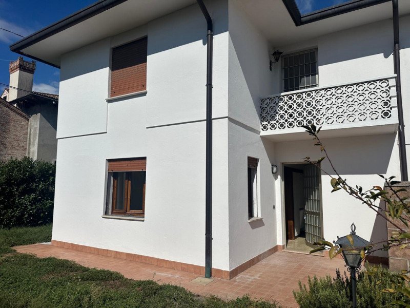 casa indipendente in vendita a Bassano del Grappa