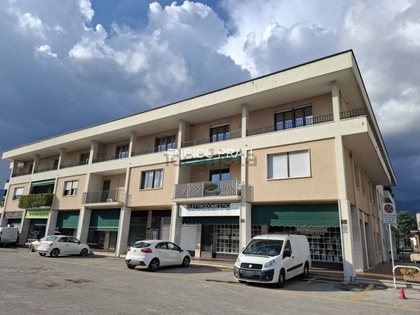 negozio in vendita a Bassano del Grappa