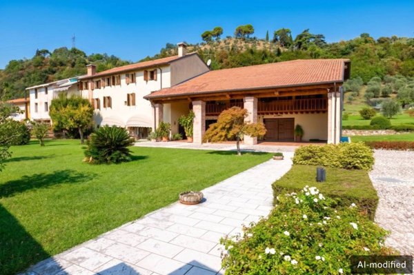 casa indipendente in vendita a Bassano del Grappa