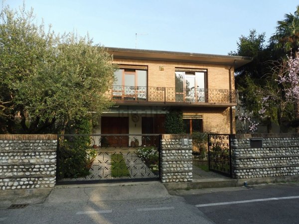 casa indipendente in vendita a Bassano del Grappa