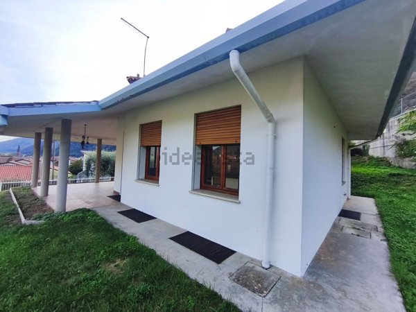 casa indipendente in vendita a Bassano del Grappa in zona Campese