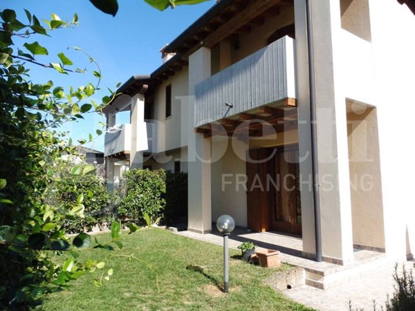 casa indipendente in vendita a Bassano del Grappa in zona Ponte Storto