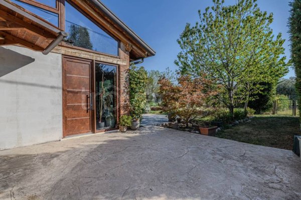 casa indipendente in vendita a Bassano del Grappa