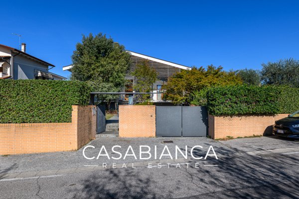 casa indipendente in vendita a Bassano del Grappa in zona Ponte Storto