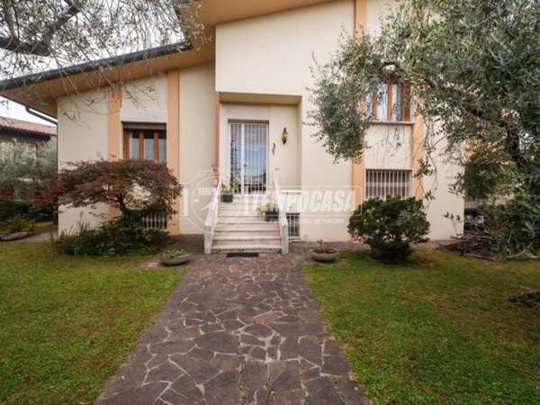 casa indipendente in vendita a Bassano del Grappa