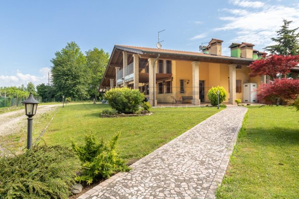 casa indipendente in vendita a Bolzano Vicentino