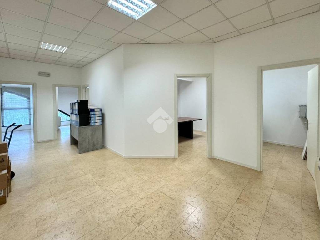 ufficio in vendita a Bolzano Vicentino