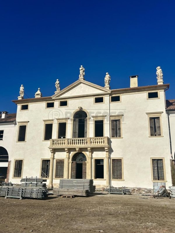 casa indipendente in vendita a Bolzano Vicentino