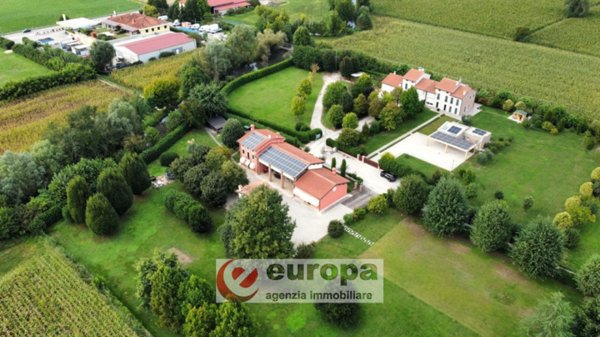 casa indipendente in vendita a Bolzano Vicentino