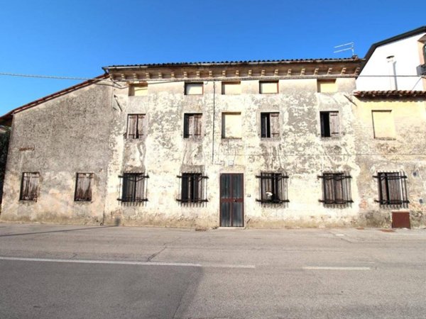 casa indipendente in vendita a Bolzano Vicentino