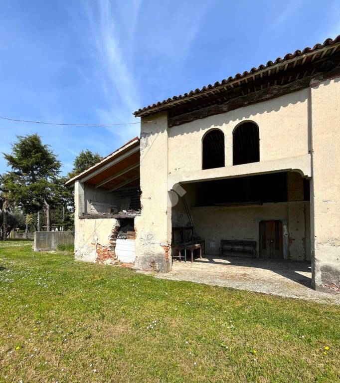 casa indipendente in vendita a Bolzano Vicentino