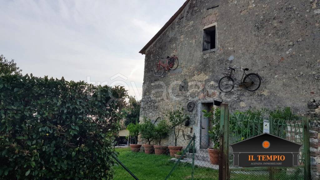 casa indipendente in vendita a Bolzano Vicentino in zona Lisiera