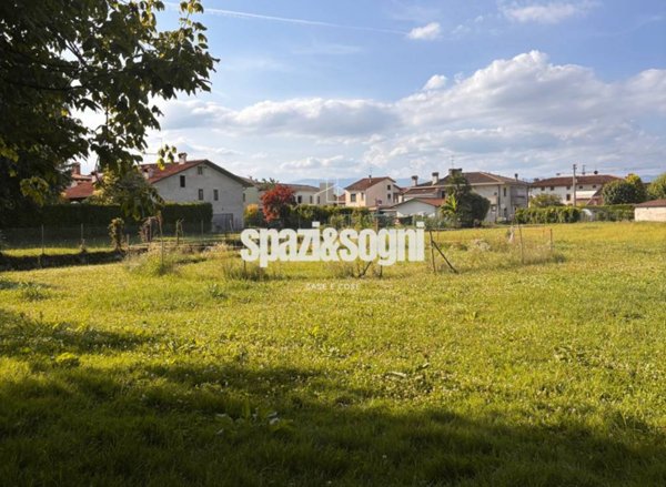 terreno edificabile in vendita a Bolzano Vicentino