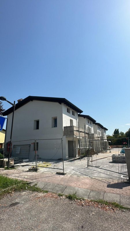 casa semindipendente in vendita a Bolzano Vicentino