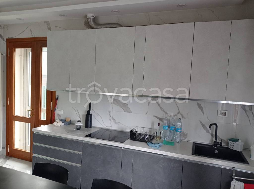 casa indipendente in vendita a Bolzano Vicentino