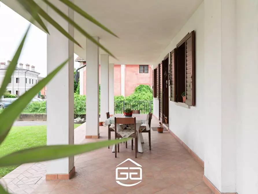 casa indipendente in vendita a Bolzano Vicentino