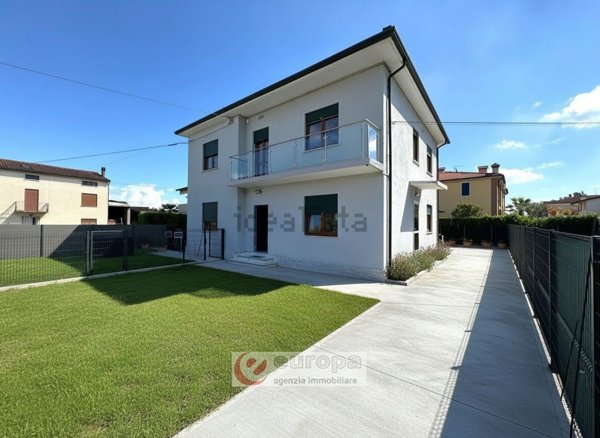 casa indipendente in vendita a Bolzano Vicentino in zona Ospedaletto