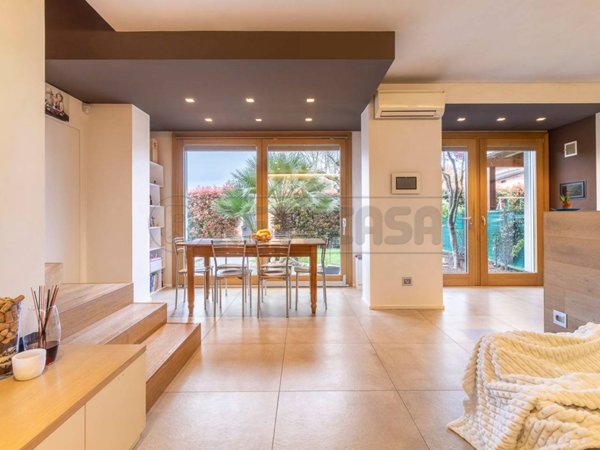 casa indipendente in vendita a Bolzano Vicentino