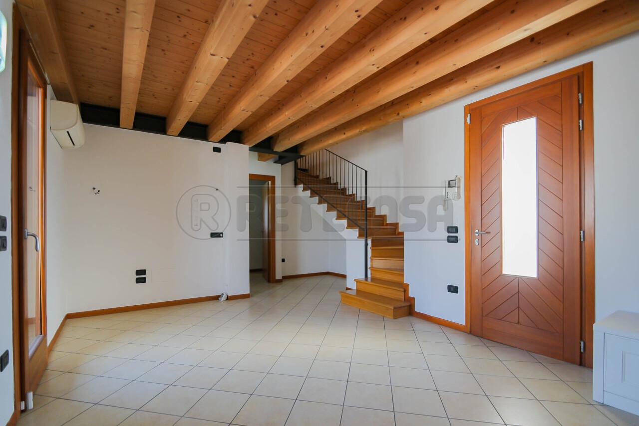 appartamento in vendita a Bolzano Vicentino