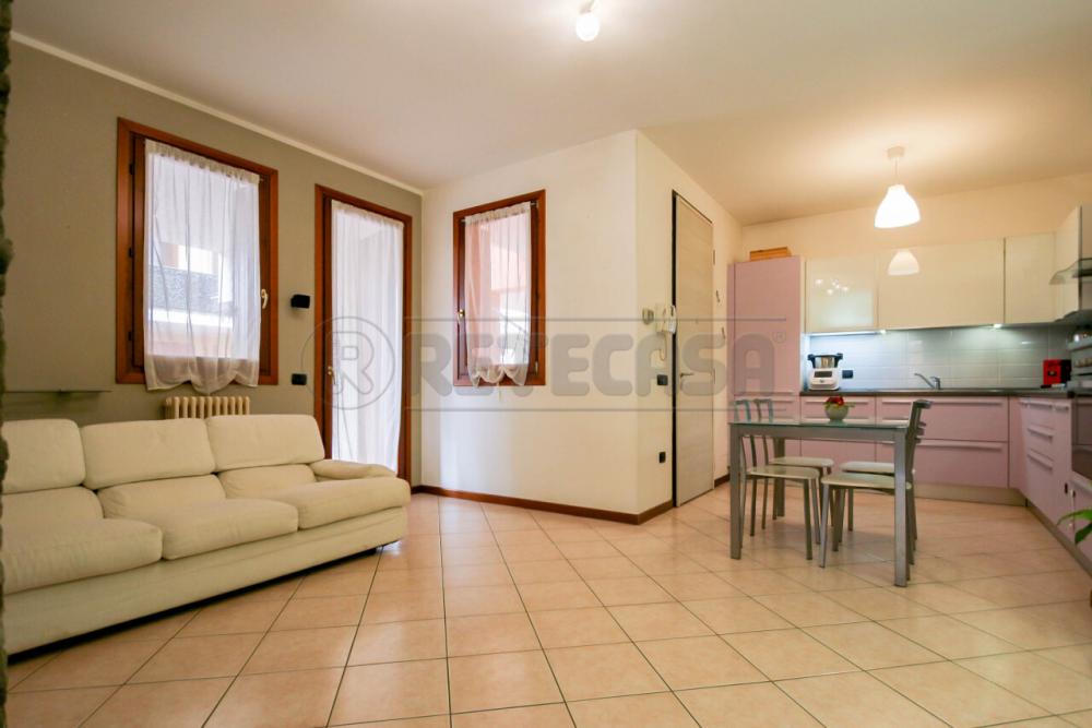 appartamento in vendita a Bolzano Vicentino