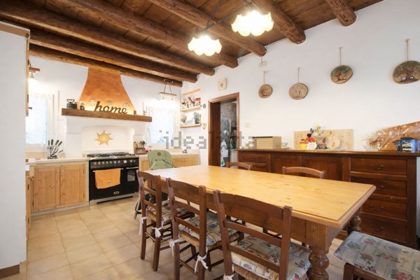 casa indipendente in vendita a Bolzano Vicentino