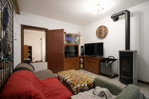 casa indipendente in vendita a Bolzano Vicentino