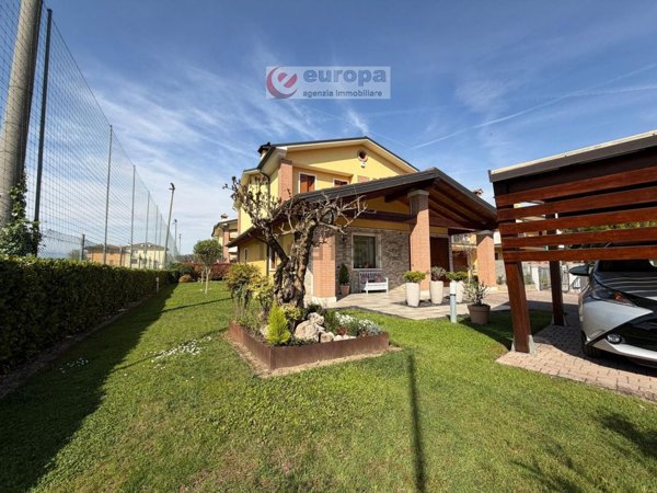 casa indipendente in vendita a Bolzano Vicentino in zona Ospedaletto
