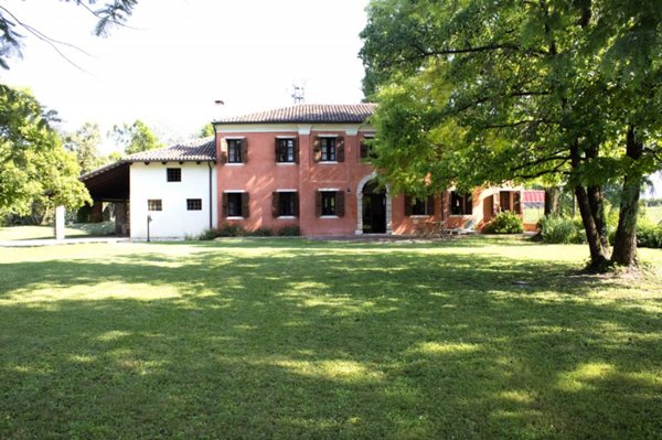 casa indipendente in vendita a Bolzano Vicentino