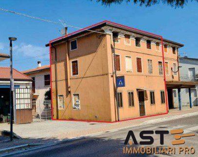casa indipendente in vendita a Bolzano Vicentino