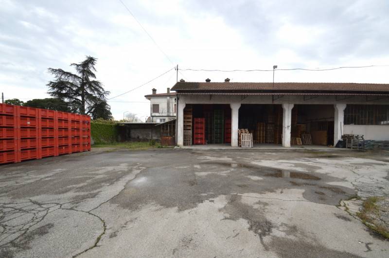 locale di sgombero in vendita a Breganze