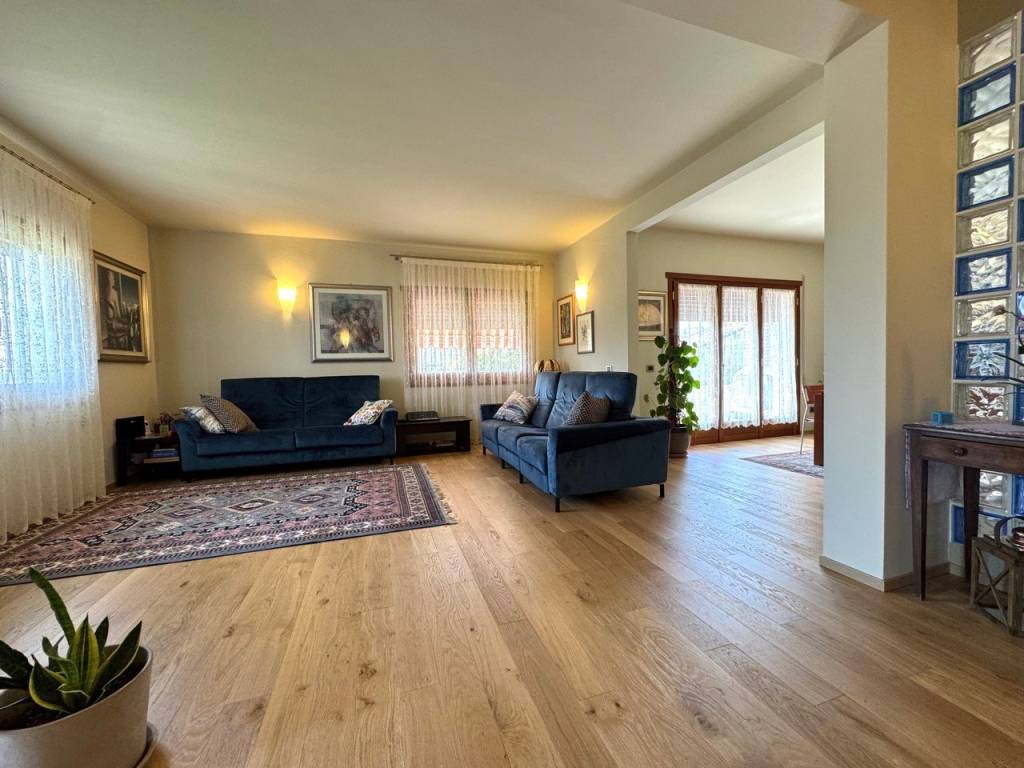 casa indipendente in vendita a Breganze